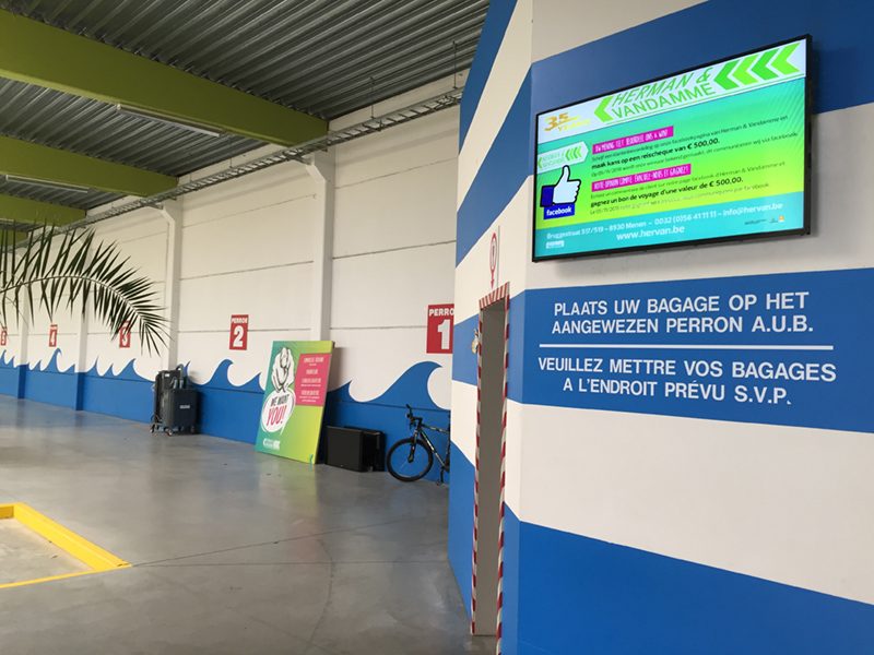 32" PROFESSIONAL MONITOR - Image 21