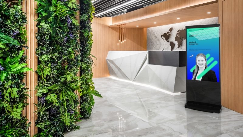 55" BLACK ANDROID FREESTANDING DIGITAL POSTER - Image 3