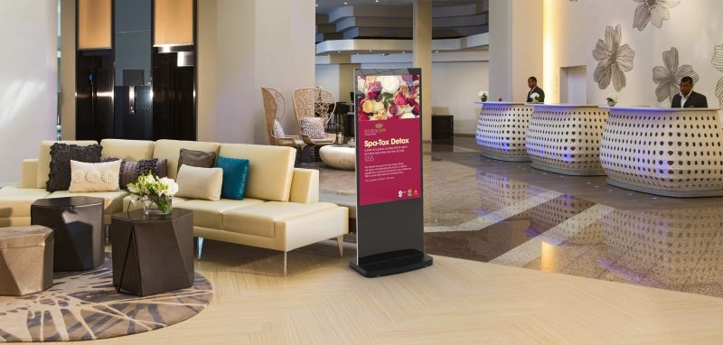 55" BLACK ANDROID FREESTANDING DIGITAL POSTER - Image 6