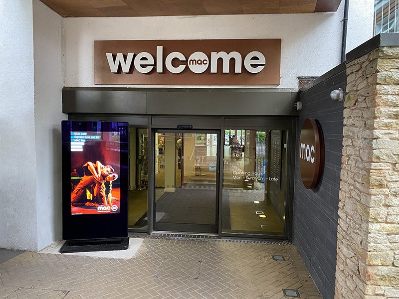 65" FREESTANDING OUTDOOR DIGITAL POSTER - Image 8