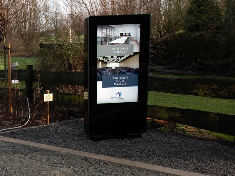 55" FREESTANDING OUTDOOR DIGITAL POSTER - Image 10