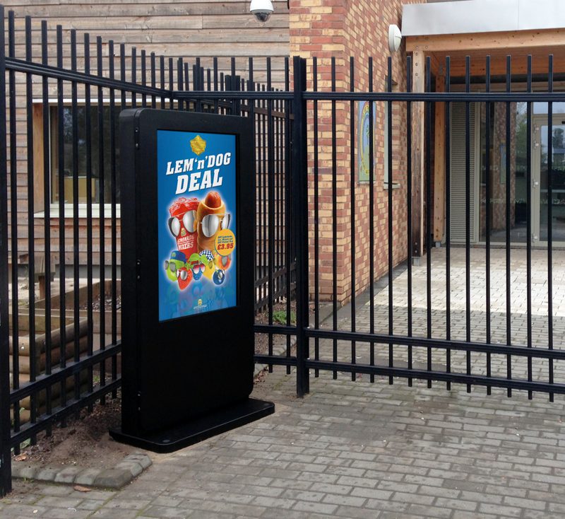 86" FREESTANDING OUTDOOR DIGITAL POSTER - Image 3